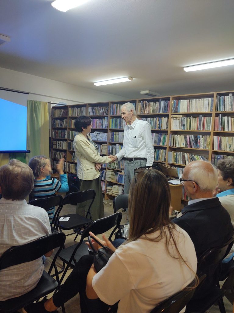 Dyrektor biblioteki dziękuje prelegentowi